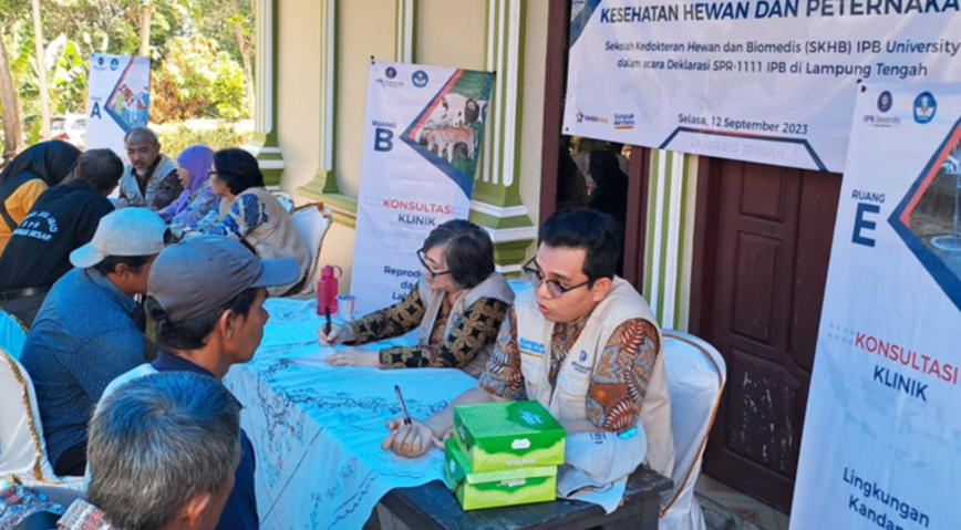 SKHB IPB University Suguhkan Inovasi dan Konsultasi Klinik untuk Peternak Rakyat di Kabupaten Lampung Tengah