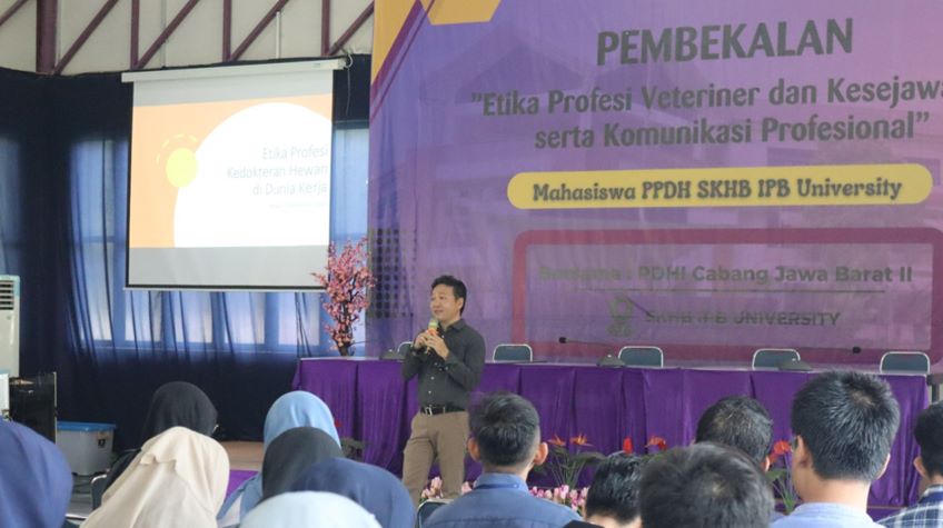 SKHB IPB bersama PDHI Cabang Jawa Barat II Selenggarakan Pembekalan Etika Profesi Veteriner dan Kesejawatan serta Komunikasi Profesional untuk 91 Calon Dokter Hewan Baru