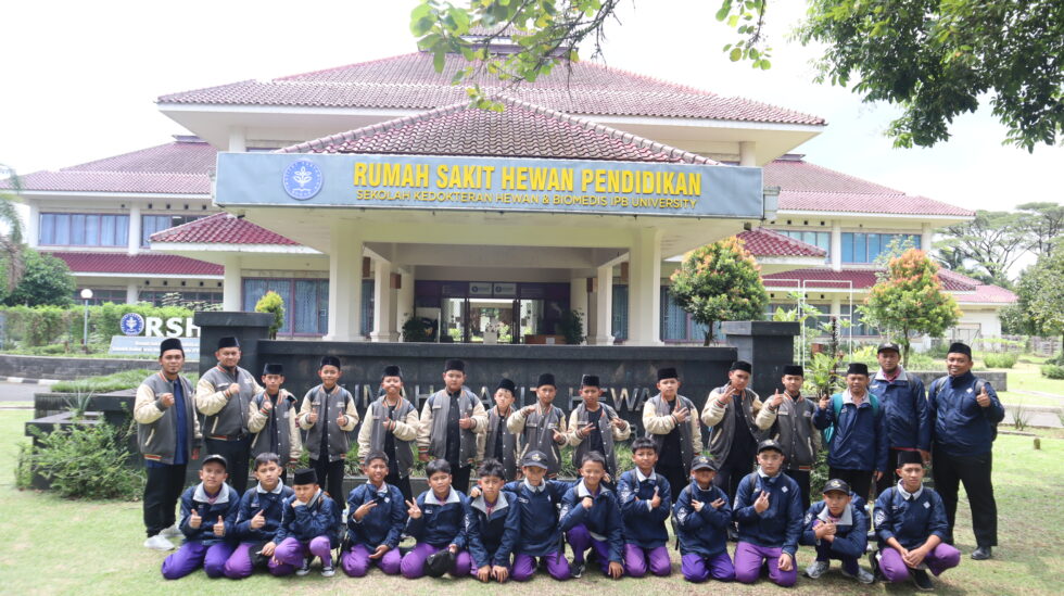 SKHB IPB University dan SDIT Insantama Bandung Jalin Sinergi Pendidikan ...
