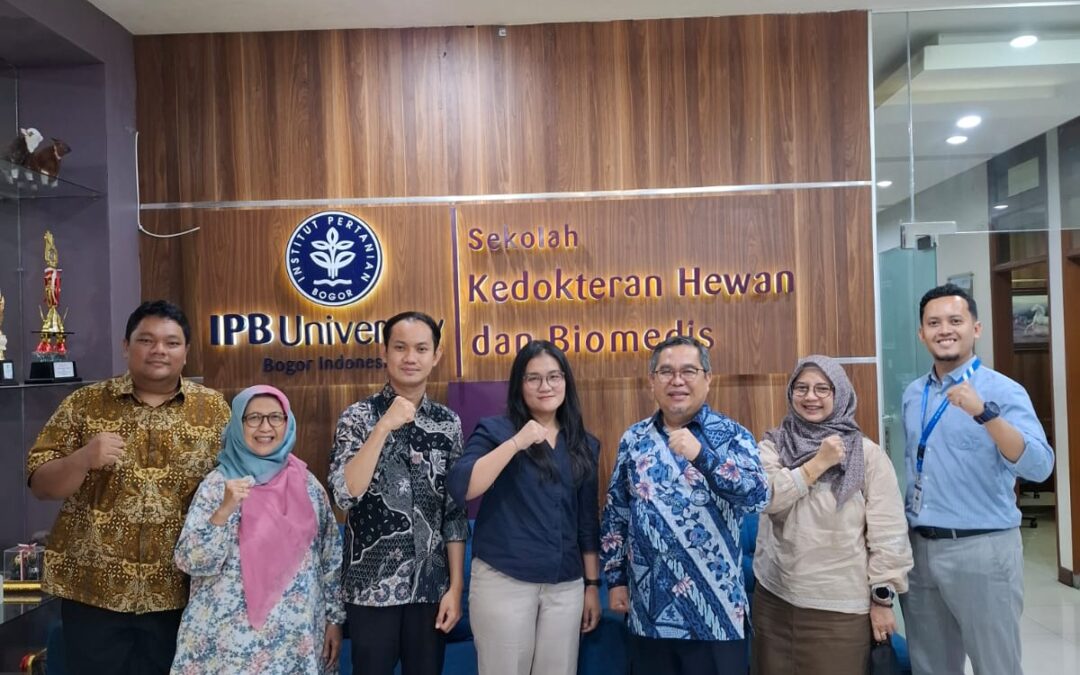 Universitas Sari Mulia Tingkatkan Kualitas Dosen melalui Magang di Sekolah Kedokteran Hewan dan Biomedis IPB University