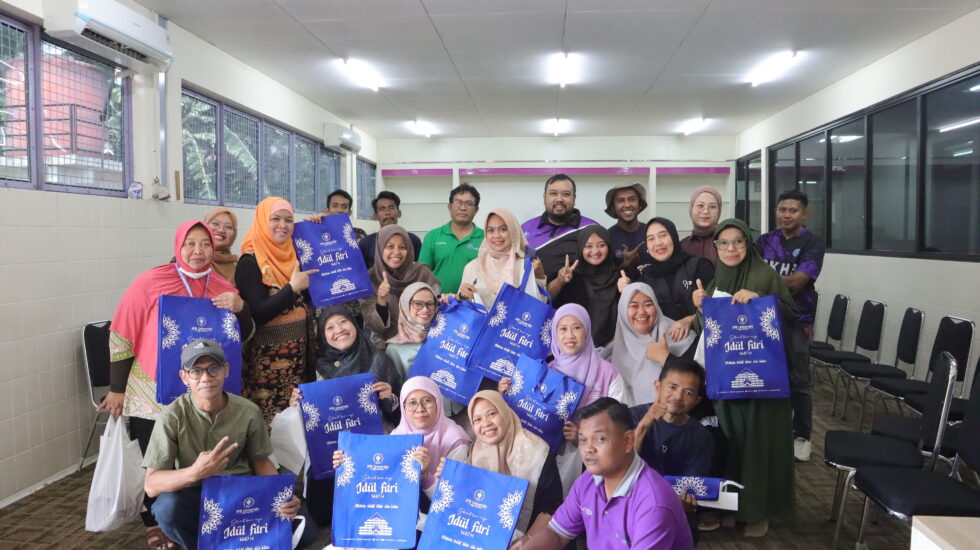 Sambut Idul Fitri 1447 H, IPB University Distribusikan Paket BHR 2026 ...